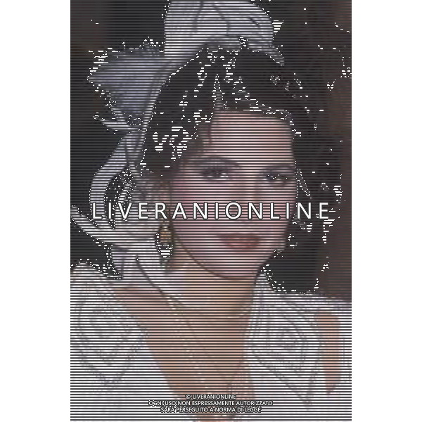 DIAP-RETROSPETTIVA ROBERTA MANFREDI ATTRICE  NELLA FOTO ROBERTA MANFREDI A ROMA NELL\'ANNO 1981 TRASMISSIONE “IL BARATTOLO“ AG ALDO LIVERANI SAS 