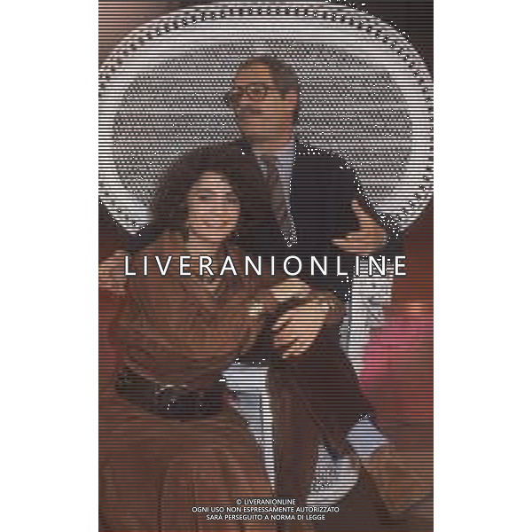 DIAP-RETROSPETTIVA ROBERTA MANFREDI ATTRICE  NELLA FOTO ROBERTA MANFREDI A ROMA NELL\'ANNO 1985 CON IL PADRE NINO MANFREDI AG ALDO LIVERANI SAS  