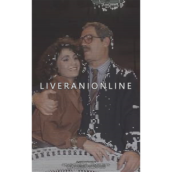 DIAP-RETROSPETTIVA ROBERTA MANFREDI ATTRICE  NELLA FOTO ROBERTA MANFREDI A ROMA NELL\'ANNO 1985 CON IL PADRE NINO MANFREDI AG ALDO LIVERANI SAS  