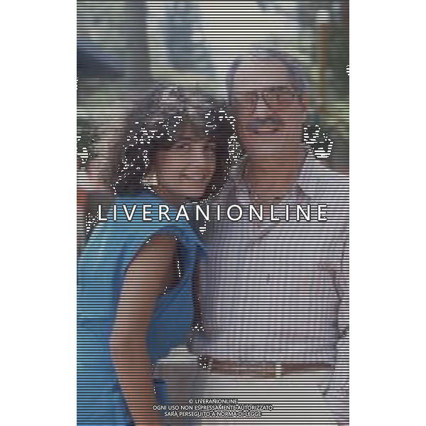 DIAP-RETROSPETTIVA ROBERTA MANFREDI ATTRICE  NELLA FOTO ROBERTA MANFREDI A ROMA NELL\'ANNO 1985 CON IL PADRE NINO MANFREDI AG ALDO LIVERANI SAS   