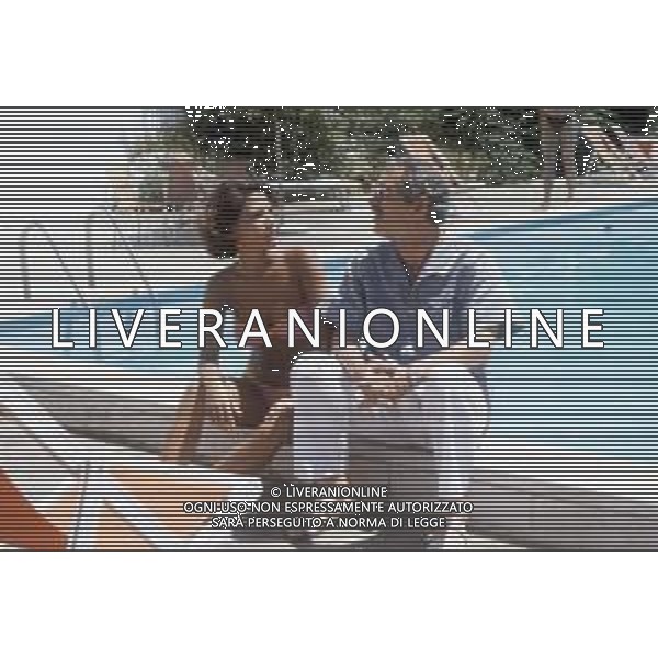 DIAP-RETROSPETTIVA ROBERTA MANFREDI ATTRICE  NELLA FOTO ROBERTA MANFREDI A ROMA NELL\'ANNO 1985 CON IL PADRE NINO MANFREDI AG ALDO LIVERANI SAS   