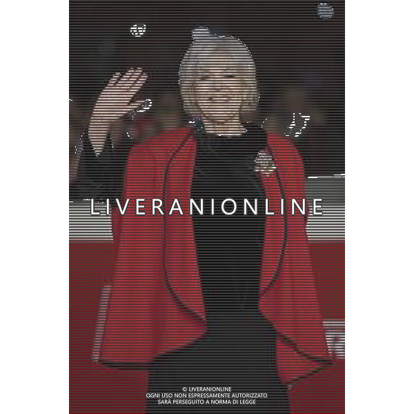 Roma 25 Ottobre 2025 Rome Film Fest - Red Carpet del Film "LA CHITARRA NELLA ROCCIA ‚ “LUCIO CORSI DAL VIVO ALL\'ABBAZIA DI SAN GALGANO" Nella Foto: Caterina Caselli Foto Credit: Andrea Bracaglia AG ALDO LIVERANI SAS