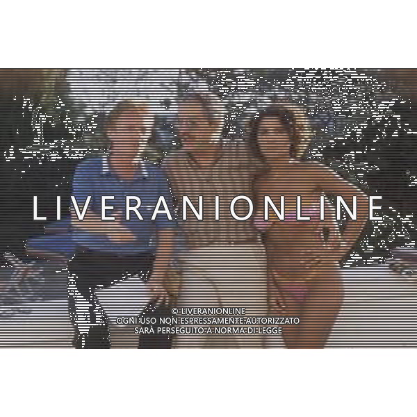 DIAP-RETROSPETTIVA ROBERTA MANFREDI ATTRICE  NELLA FOTO ROBERTA MANFREDI A ROMA NELL\'ANNO 1985 CON IL PADRE NINO MANFREDI E OSVALDO BEVILACQUA AG ALDO LIVERANI SAS  