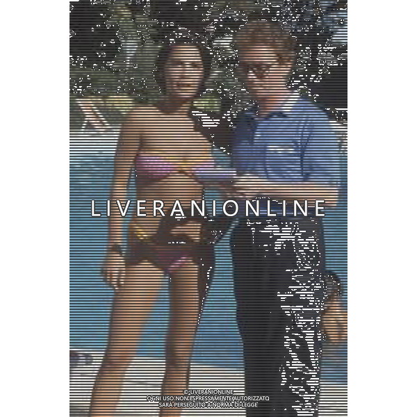 DIAP-RETROSPETTIVA ROBERTA MANFREDI ATTRICE  NELLA FOTO ROBERTA MANFREDI A ROMA NELL\'ANNO 1985 E OSVALDO BEVILACQUA AG ALDO LIVERANI SAS   