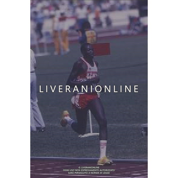 DIAP-RETROSPETTIVA JOHN NGUGI ATLETA NELLA FOTO JOHN NGUGI ALLE OLIMPIADI DI SEUL NELL\'ANNO 1988 AG ALDO LIVERANI SAS
