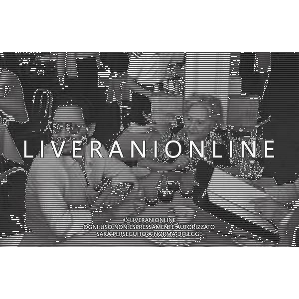 NEG-RETROSPETTIVA RENZO ROSSELLINI REGISTA NELLA FOTO RENZO ROSSELLINI A VENEZIA NELL\'ANNO 1980 CON ZIA MARCELLA AG ALDO LIVERANI SAS