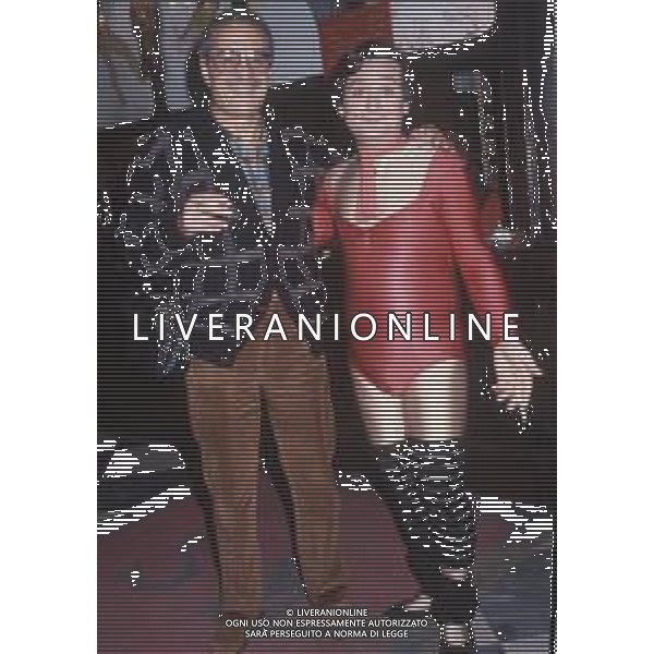 DIAP-RETROSPETTIVA LEO GULLOTTA ATTORE NELLA FOTO LEO GULLOTTA CON NINO MANFREDI NELLA TRASMISSIONE TELEVISIVA “CHE FAI RIDI ? “ NELL\'ANNO 1986 AG ALDO LIVERANI SAS