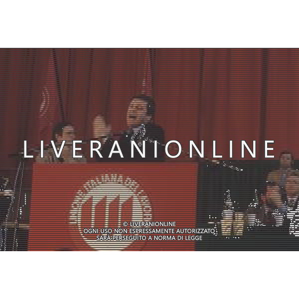 DIAP-RETROSPETTIVA GIORGIO BENVENUTO POLITICO NELLA FOTO GIORGIO BENVENUTO AL CONGRESSO DELLA UIL AL PALAIDO DI MILANO NELL\'ANNO 1984 AG ALDO LIVERANI SAS