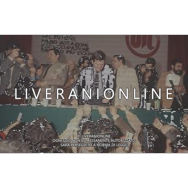 DIAP-RETROSPETTIVA GIORGIO BENVENUTO POLITICO NELLA FOTO GIORGIO BENVENUTO AL CONGRESSO DELLA UIL AL PALAIDO DI MILANO NELL\'ANNO 1984 AG ALDO LIVERANI SAS