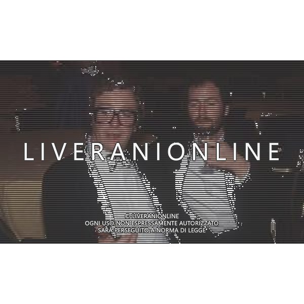 DIAP-RETROSPETTIVA MICHAEL CAINE ATTORE NELLA FOTO MICHAEL CAINE E KENNETH EVERETT NELL\'ANNO 1984 A CANNES AG ALDO LIVERANII SAS