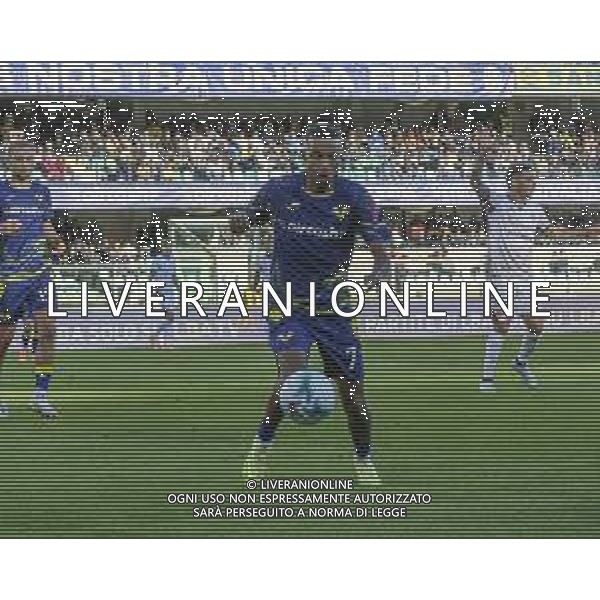 Rafik Belghali of Hellas Verona FC play the ball during Hellas Verona FC vs Cagliari Calcio, 8° Serie A Enilive 2025-26 game at Marcantonio Bentegodi stadium in Verona (VR), Italy, on October 26, 2025. (Photo by Davide Casentini)- AGENZIA ALDO LIVERANI SAS