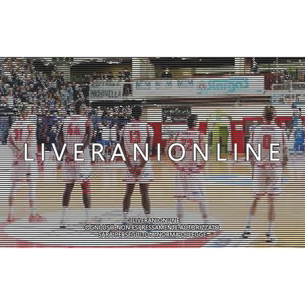 IMOLA 26 10 2025 UP ANDREA COSTA BASKET-VERODEL CBD PIELLE LIVORNO SERIE B1 NELLA FOTO Un minuto di silenzio PER RAFFAELE MARIANELLA AUTISTA UCCISO DOPO LA PARTITA DI BASKET RIETI PISTOIA ©SANNA - AGENZIA ALDO LIVERANI SAS