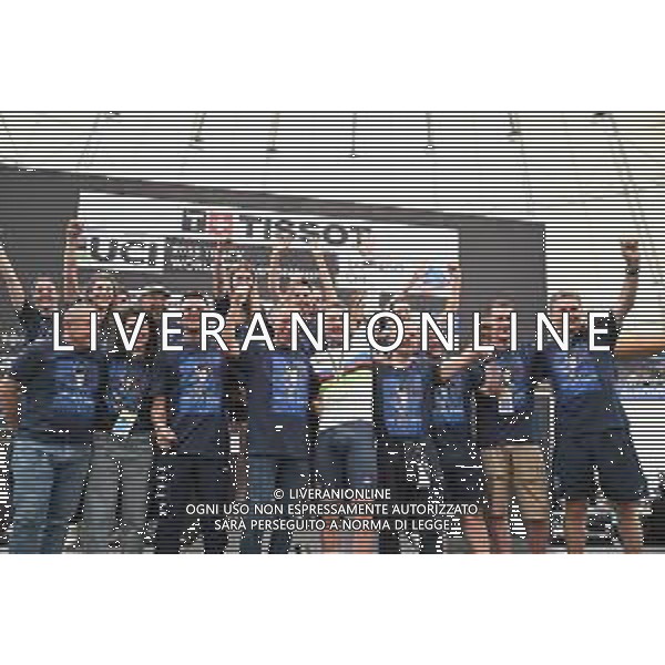 26-10-2025 World Championships Elite Track; Giornata 05; 2025, Italia; Viviani, Elia; Cecchini, Elena; Villa, Marco; Dagnoni, Cordiano; Ferrara, Raffaele; Amadio, Roberto; Santiago Del Cile - Velodromo Penalolen; ©SIROTTI - AGENZIA ALDO LIVERANI SAS