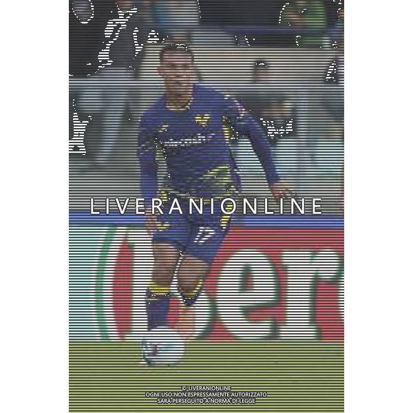 Giovane Santana do Nascimiento of Hellas Verona FC play the ball during Hellas Verona FC vs Cagliari Calcio, 8° Serie A Enilive 2025-26 game at Marcantonio Bentegodi stadium in Verona (VR), Italy, on October 26, 2025. (Photo by Davide Casentini) AG ALDO LIVERANI SAS