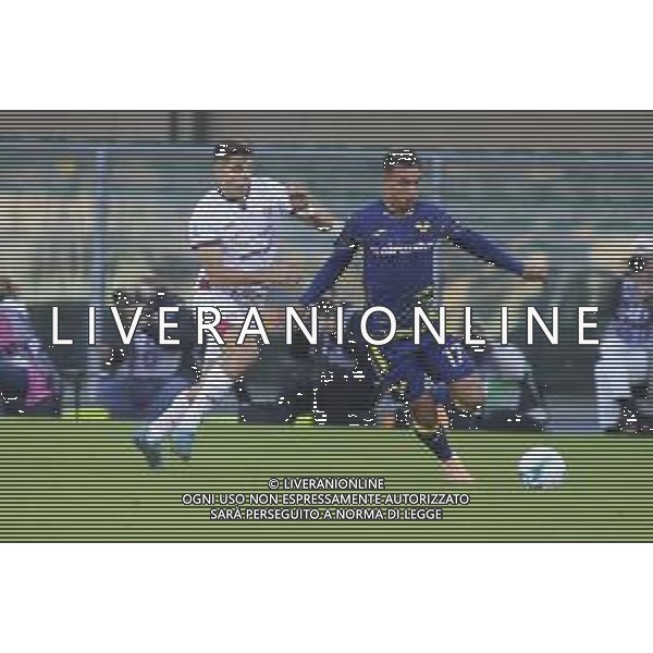 Giovane Santana do Nascimiento of Hellas Verona FC competes for the ball with Adam Obert of Cagliari Calcio during Hellas Verona FC vs Cagliari Calcio, 8° Serie A Enilive 2025-26 game at Marcantonio Bentegodi stadium in Verona (VR), Italy, on October 26, 2025. (Photo by Davide Casentini) AG ALDO LIVERANI SAS