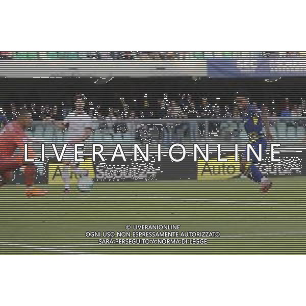 Gift Orban of Hellas Verona FC scores a goal during Hellas Verona FC vs Cagliari Calcio, 8° Serie A Enilive 2025-26 game at Marcantonio Bentegodi stadium in Verona (VR), Italy, on October 26, 2025. (Photo by Davide Casentini) AG ALDO LIVERANI SAS