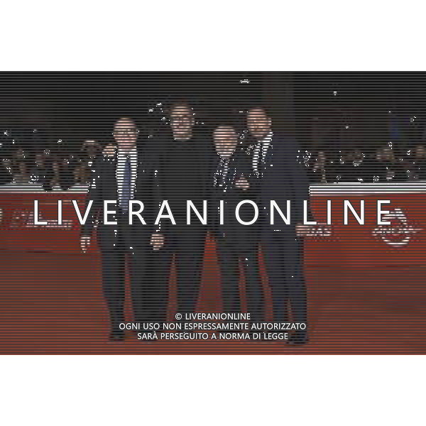 Roma 26 Ottobre 2025 Rome Film Festival - Red Carpet di chiusura con la quarta stagione di "Vita da Carlo" Nella Foto: Carlo Verdone, Salvatore Nastasi, Aurelio De Laurentiis, Luigi De Laurentiis Foto Credit: Andrea Bracaglia AG ALDO LIVERANI SAS