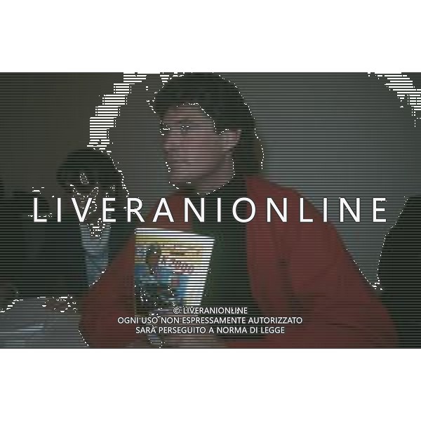 DIAP-RETROSPETTIVA DAVID HASSELFOFF ATTORE NELLA FOTO DAVID HASSELOFF OSPITE A MILANO DELLA TRASMISSIONE TELEVISIVA “DRIVE IN “ NELL\'ANNO 1988 AG ALDO LIVERANI SAS