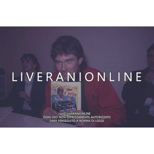 DIAP-RETROSPETTIVA DAVID HASSELFOFF ATTORE NELLA FOTO DAVID HASSELOFF OSPITE A MILANO DELLA TRASMISSIONE TELEVISIVA “DRIVE IN “ NELL\'ANNO 1988 AG ALDO LIVERANI SAS