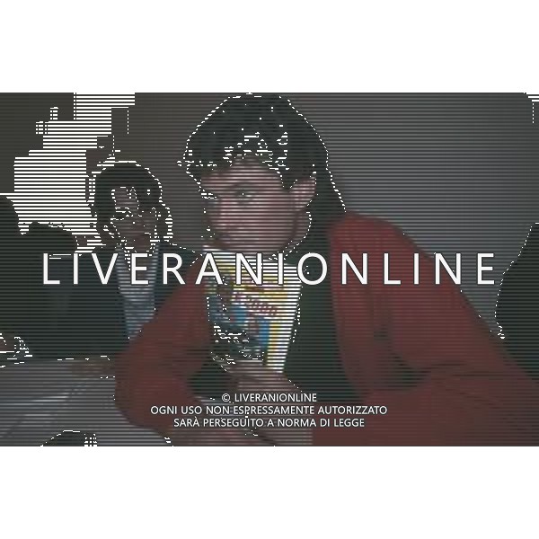DIAP-RETROSPETTIVA DAVID HASSELFOFF ATTORE NELLA FOTO DAVID HASSELOFF OSPITE A MILANO DELLA TRASMISSIONE TELEVISIVA “DRIVE IN “ NELL\'ANNO 1988 AG ALDO LIVERANI SAS
