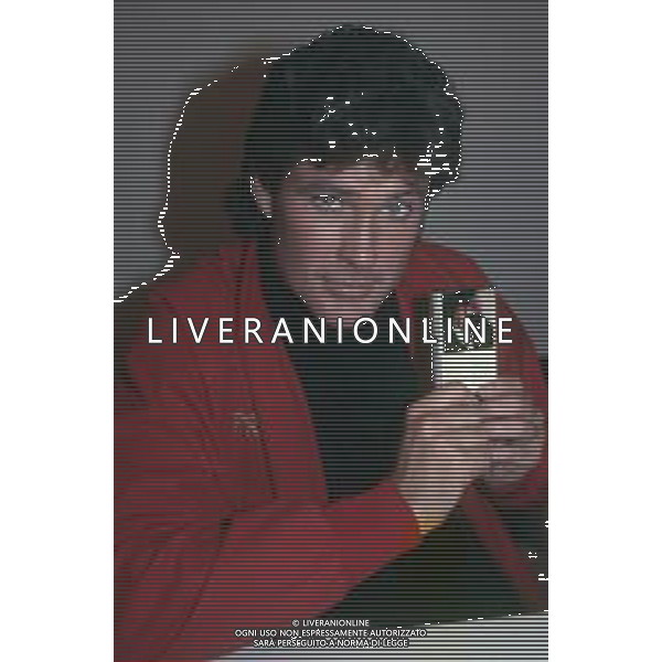 DIAP-RETROSPETTIVA DAVID HASSELFOFF ATTORE NELLA FOTO DAVID HASSELOFF OSPITE A MILANO DELLA TRASMISSIONE TELEVISIVA “DRIVE IN “ NELL\'ANNO 1988 AG ALDO LIVERANI SAS