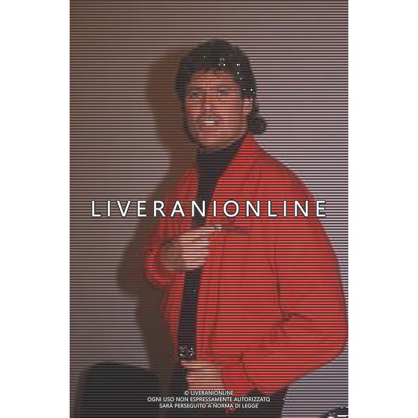 DIAP-RETROSPETTIVA DAVID HASSELFOFF ATTORE NELLA FOTO DAVID HASSELOFF OSPITE A MILANO DELLA TRASMISSIONE TELEVISIVA “DRIVE IN “ NELL\'ANNO 1988 AG ALDO LIVERANI SAS