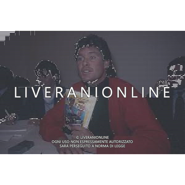 DIAP-RETROSPETTIVA DAVID HASSELFOFF ATTORE NELLA FOTO DAVID HASSELOFF OSPITE A MILANO DELLA TRASMISSIONE TELEVISIVA “DRIVE IN “ NELL\'ANNO 1988 AG ALDO LIVERANI SAS