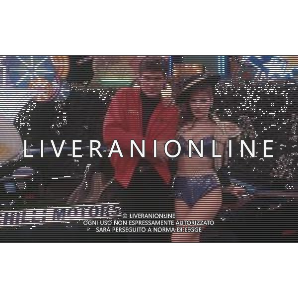 DIAP-RETROSPETTIVA DAVID HASSELFOFF ATTORE NELLA FOTO DAVID HASSELOFF OSPITE A MILANO DELLA TRASMISSIONE TELEVISIVA “DRIVE IN “ NELL\'ANNO 1988 AG ALDO LIVERANI SAS