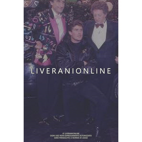 DIAP-RETROSPETTIVA DAVID HASSELFOFF ATTORE NELLA FOTO DAVID HASSELOFF OSPITE A MILANO DELLA TRASMISSIONE TELEVISIVA “DRIVE IN “ NELL\'ANNO 1988 CON EZIO GREGGIO E GIANFRANCO D\'ANGELO AG ALDO LIVERANI SAS