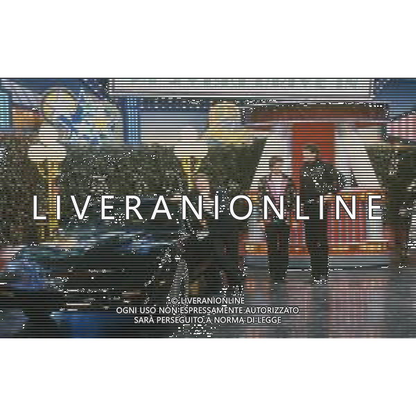 DIAP-RETROSPETTIVA DAVID HASSELFOFF ATTORE NELLA FOTO DAVID HASSELOFF OSPITE A MILANO DELLA TRASMISSIONE TELEVISIVA “DRIVE IN “ NELL\'ANNO 1988 CON EZIO GREGGIO E GIANFRANCO D\'ANGELO AG ALDO LIVERANI SAS