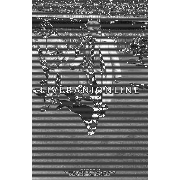 NEG- RETROSPETTIVA GIOVANNI TRAPATTONI ALLENATORE JUVENTUS NELLA FOTO GIOVANNI TRAPATTONI CON IL CALCIATORE LUCIANO BODINI E STEFANO PIOLI NELL’ANNO 1985-1986 AG ALDO LIVERANI SAS