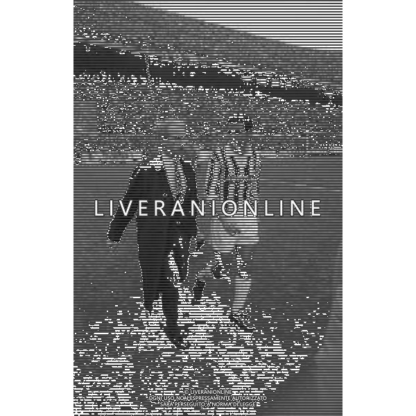 NEG- RETROSPETTIVA GIOVANNI TRAPATTONI ALLENATORE JUVENTUS NELLA FOTO GIOVANNI TRAPATTONI CON IL CALCIATORE ANTONIO CABRINI NELL’ANNO 1985-1986 AG ALDO LIVERANI SAS