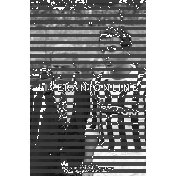 NEG- RETROSPETTIVA GIOVANNI TRAPATTONI ALLENATORE JUVENTUS NELLA FOTO GIOVANNI TRAPATTONI CON IL CALCIATORE ANTONIO CABRINI NELL’ANNO 1985-1986 AG ALDO LIVERANI SAS