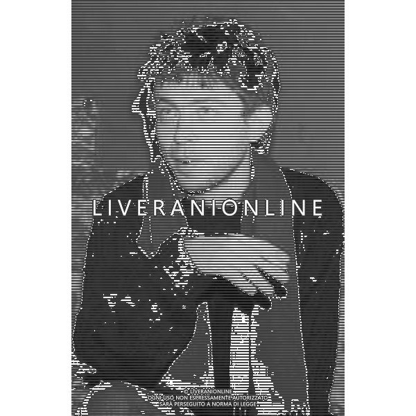 Neg- RETROSPETTIVA PAOLO ROSSI ATTORE E COMICO NELLA FOTO PAOLO ROSSI A MILANO TERRAZZA MARTINI NELL’ANNO 1987 AG ALDO LIVERANI SAS