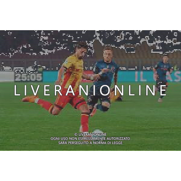 TVEM October 28, 2025 Lecce, Italy - US Lecce vs SSC Napoli - Italian soccer serie A 2025/26 - Via Del Mare Stadium. In the pic: Santiago Pierotti of US Lecce in action against Noa Lang of SSC Napoli FOTO EMMANUELE MASTRODONATO-AG ALDO LIVERNI SAS