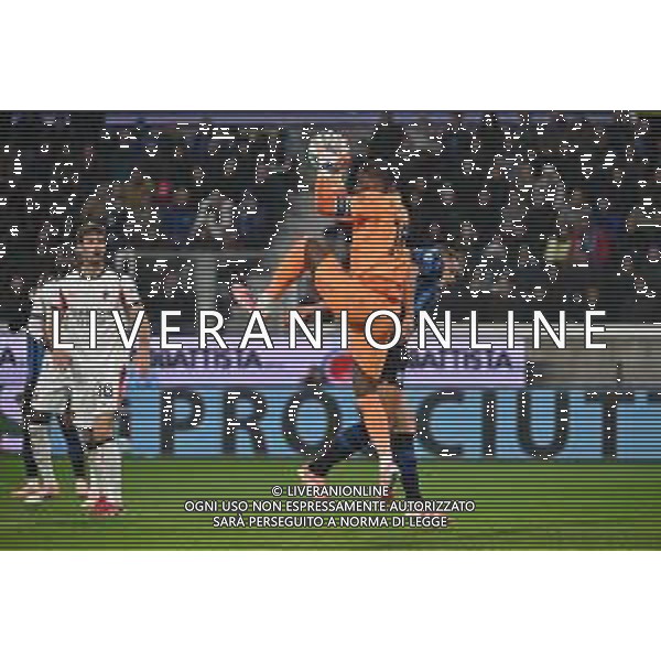 Atalanta vs Milan nella foto Mike Maignan (Milan) in uscita Bergamo 28-10-2025 New Balance Arena - Stadio di Bergamo Atalanta vs Milan Campionato Serie A Enilive - 9a giornata foto Roberto Garavaglia/Agenzia Aldo Liverani sas