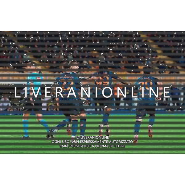 TVEM October 28, 2025 Lecce, Italy - US Lecce vs SSC Napoli - Italian soccer serie A 2025/26 - Via Del Mare Stadium. In the pic: Frank Anguissa of SSC Napoli celebrates after scoring a goal with teammates ©TVEM Emmanuele Mastrodonato - AGENZIA ALDO LIVERANI SAS