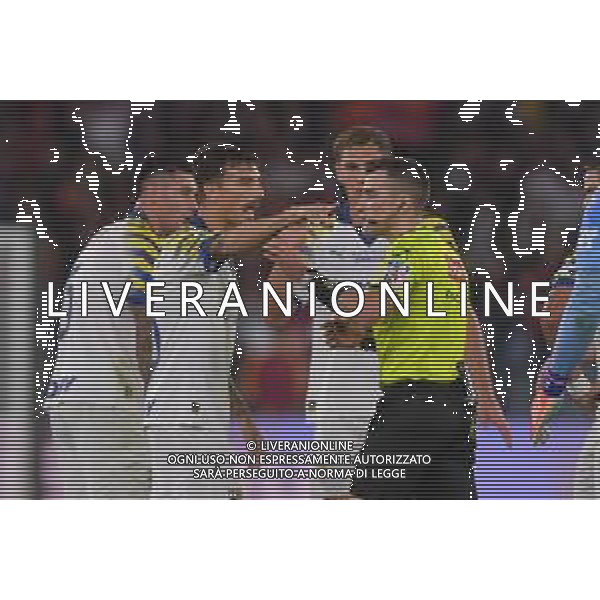 Roma vs Parma Campionato Serie A Enilive - 9 Giornata Stadio Olimpico - Roma 29-10-2025 nella foto Del Prato protesta con arbitro Crezzini dopo il gol di Soule’ Foto Federico Gaetano - ag Aldo liverani- AGENZIA ALDO LIVERANI SAS