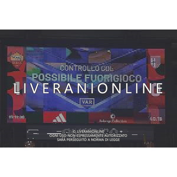 Roma vs Parma Campionato Serie A Enilive - 9 Giornata Stadio Olimpico - Roma 29-10-2025 nella foto Il tabellone indica la revisione del Var per il gol in possibile fuorigioco Foto Federico Gaetano - ag Aldo liverani- AGENZIA ALDO LIVERANI SAS