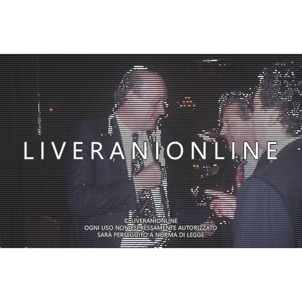 DIAP-RETROSPETTIVA PAOLO CASARIN DIRIGENTE ARBITRALE NELLA FOTO PAOLO CASARIN NELL\'ANNO 1993-1994 CON IL PRESIDENTE DELLA FIORENTINA CALCIO VITTOIRO CECCHI GORI A MILANO FESTA NATALIZIA LEGA CALCIO AG ALDO LIVERANI SAS