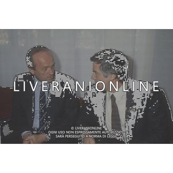 DIAP-RETROSPETTIVA PAOLO CASARIN DIRIGENTE ARBITRALE NELLA FOTO PAOLO CASARIN NELL\'ANNO 1993-1994 CON LUIGI AGNOLIN A MILANO FESTA NATALIZIA LEGA CALCIO AG ALDO LIVERANI SAS