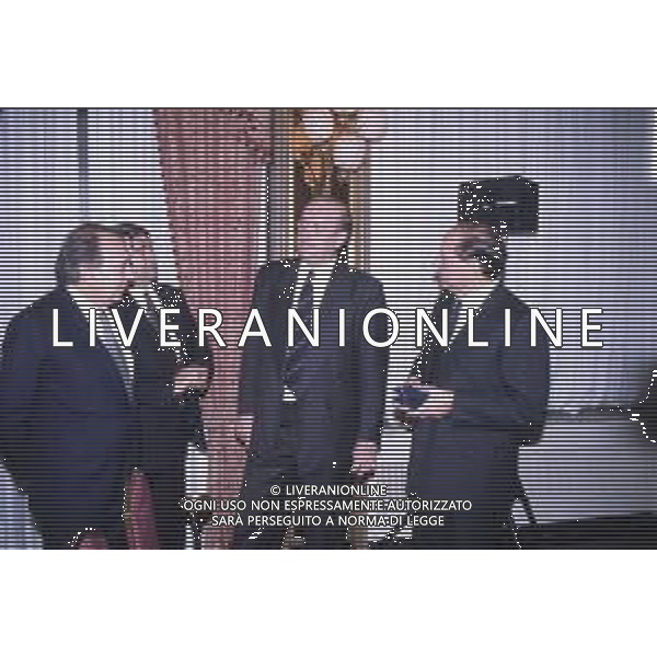 DIAP-RETROSPETTIVA PAOLO CASARIN DIRIGENTE ARBITRALE NELLA FOTO PAOLO CASARIN NELL\'ANNO 1993-1994 CON CORRADO FERLAINO-LDO SPINELLI E SILVIO BERLUSCONI A MILANO FESTA NATALIZIA LEGA CALCIO AG ALDO LIVERANI SAS 
