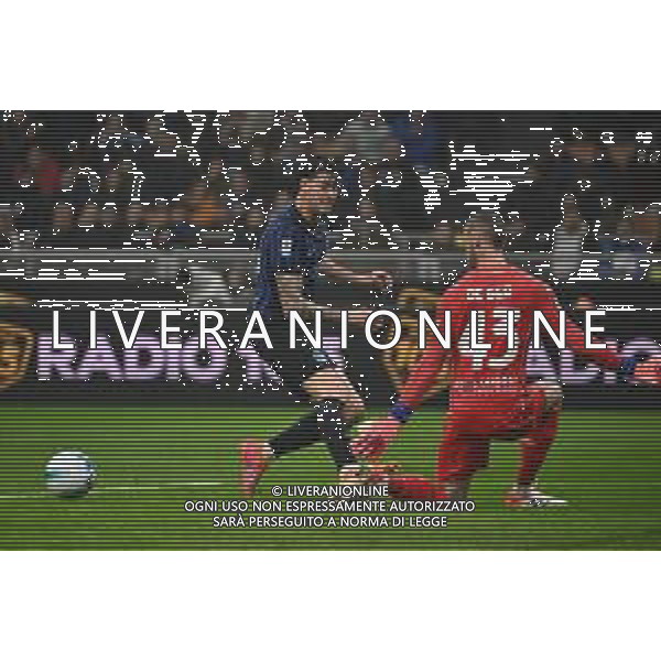 Inter vs Fiorentima nella foto Alessandro Bastoni (Inter) occasione da gol Milano 29-10-2025 Stadio Giuseppe Meazza - San Siro Inter vs Fiorentina Campionato Serie A Enilive - 9a giornata foto Roberto Garavaglia/Agenzia Aldo Liverani sas