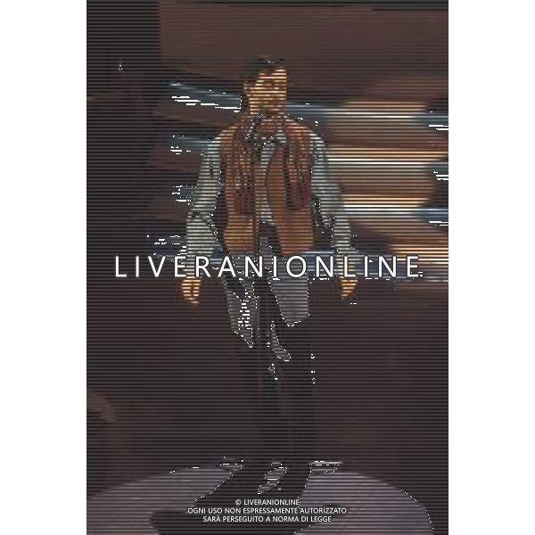 DIAP-RETROSPETTIVA NINO BUONOCORE CANTANTE NELLA FOTO NINO BUONOCORE A SANREMO NELL\'ANNO 1993 AG ALDO LIVERANI SAS