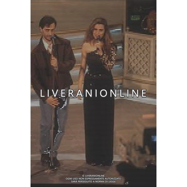 DIAP-RETROSPETTIVA NINO BUONOCORE CANTANTE NELLA FOTO NINO BUONOCORE A SANREMO NELL\'ANNO 1993 CON DEBORA CAPRIOGLIO AG ALDO LIVERANI SAS