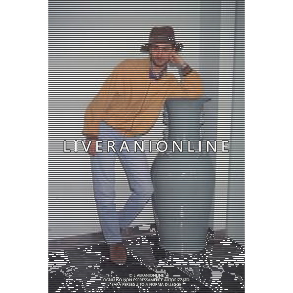 DIAP-RETROSPETTIVA NINO BUONOCORE CANTANTE NELLA FOTO NINO BUONOCORE A SANREMO NELL\'ANNO 1993 AG ALDO LIVERANI SAS