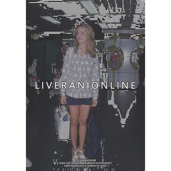DIAP-RETROSPETTIVA ANNALISA MINETTI CANTANTE NELLA FOTO ANNALISA MINETTI A SANREMO NELL\'ANNO 1998 AG ALDO LIVERANI SAS