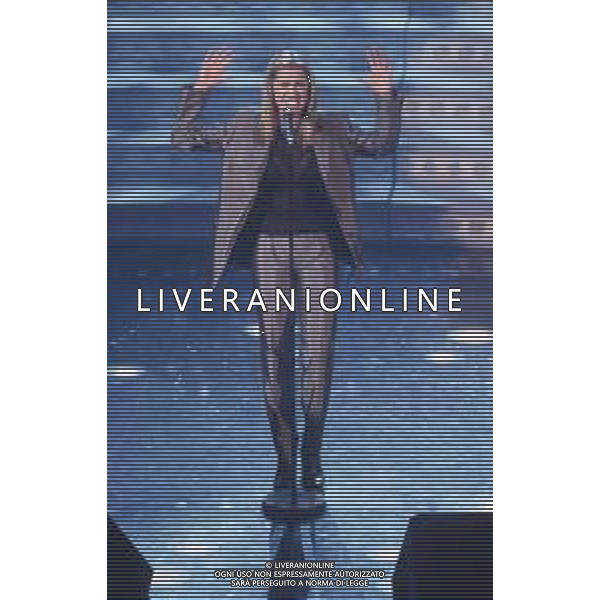 DIAP-RETROSPETTIVA ANNALISA MINETTI CANTANTE NELLA FOTO ANNALISA MINETTI A SANREMO NELL\'ANNO 1998 AG ALDO LIVERANI SAS