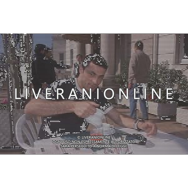 DIAP-RETROSPETTIVA ALEX BRITTI CANTANTE NELLA FOTO ALEX BRITTI A SANREMO GIOVANI NELL\'ANNO 1999 AG ALDO LIVERANI SAS