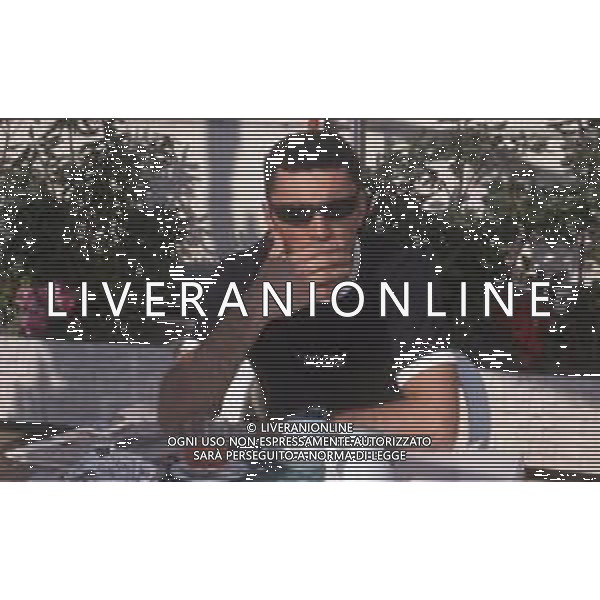 DIAP-RETROSPETTIVA ALEX BRITTI CANTANTE NELLA FOTO ALEX BRITTI A SANREMO GIOVANI NELL\'ANNO 1999 AG ALDO LIVERANI SAS